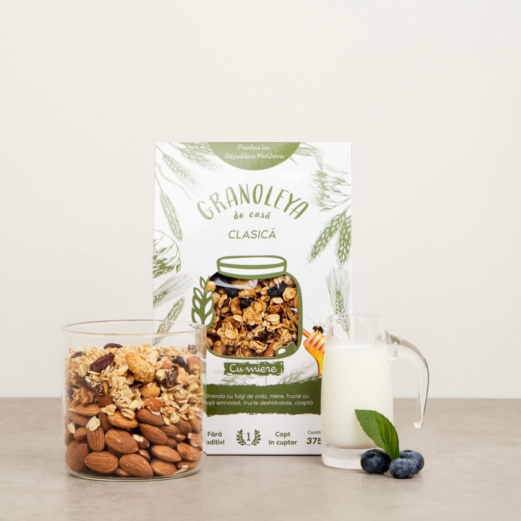 Granola clasică cu nuci si stafide "GRANOLEYA" 375g