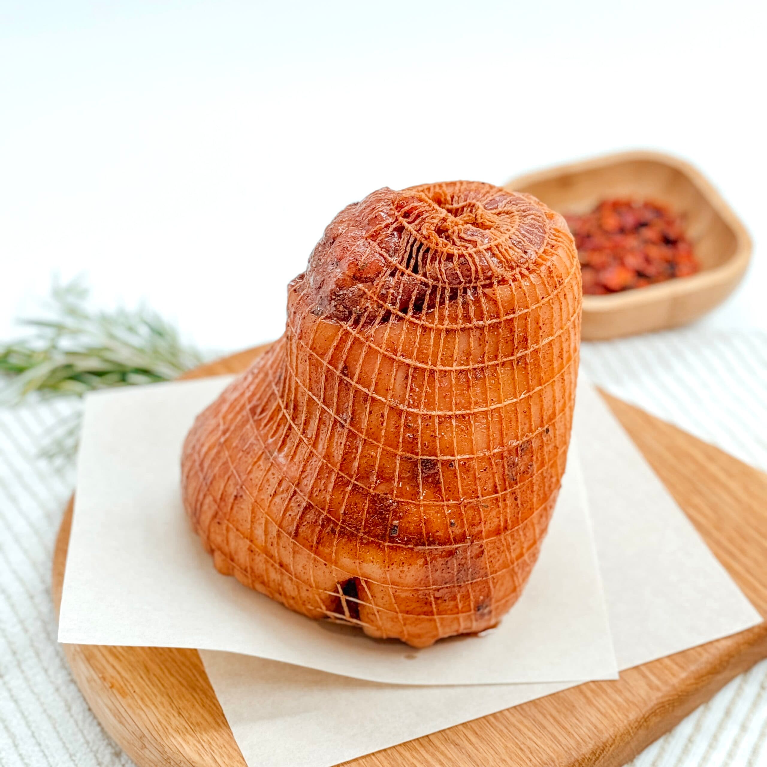 Ciolan de porc dezosat maturat p/u cuptor "Cămara"