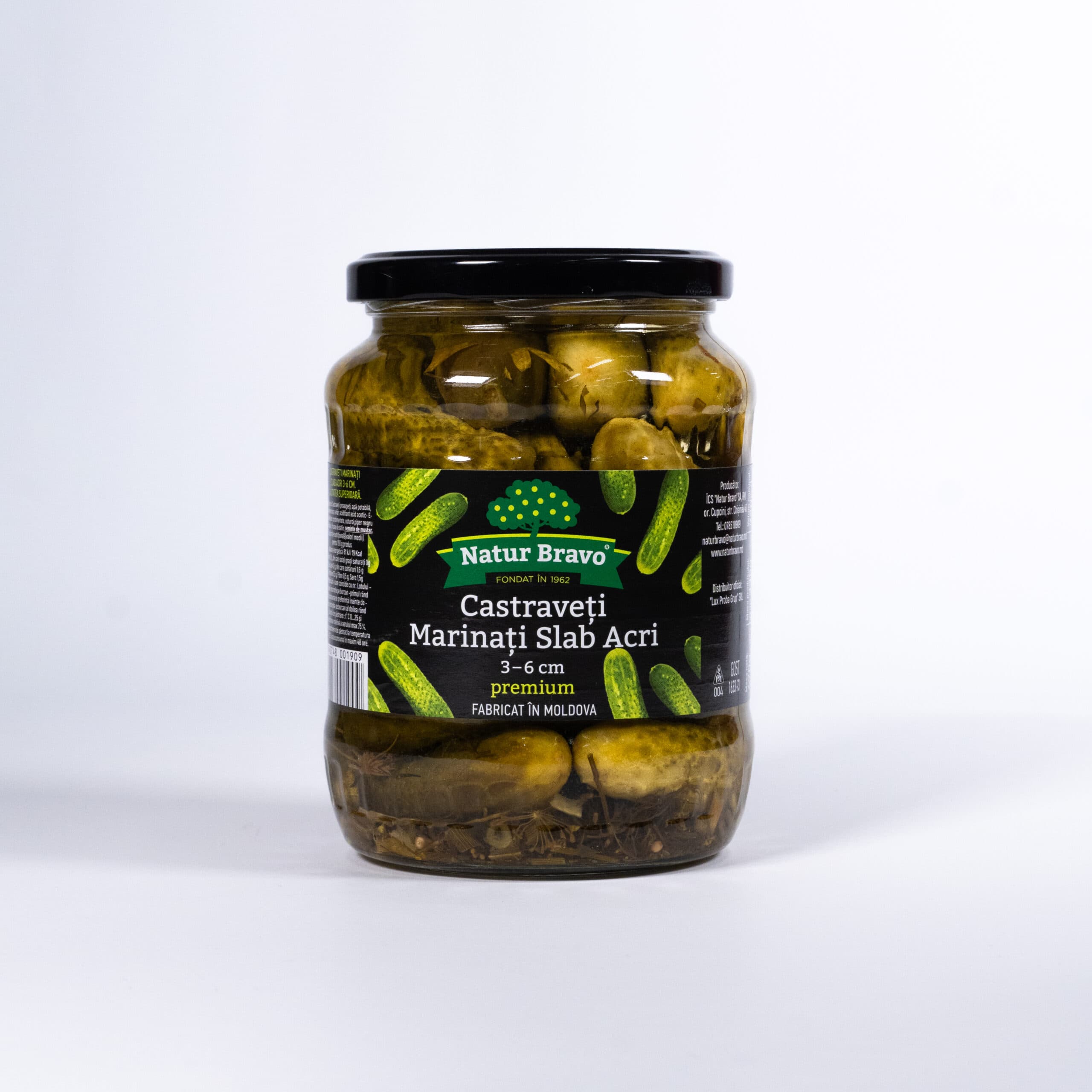 Castraveți marinați slab acri "Natur Bravo" 720ml