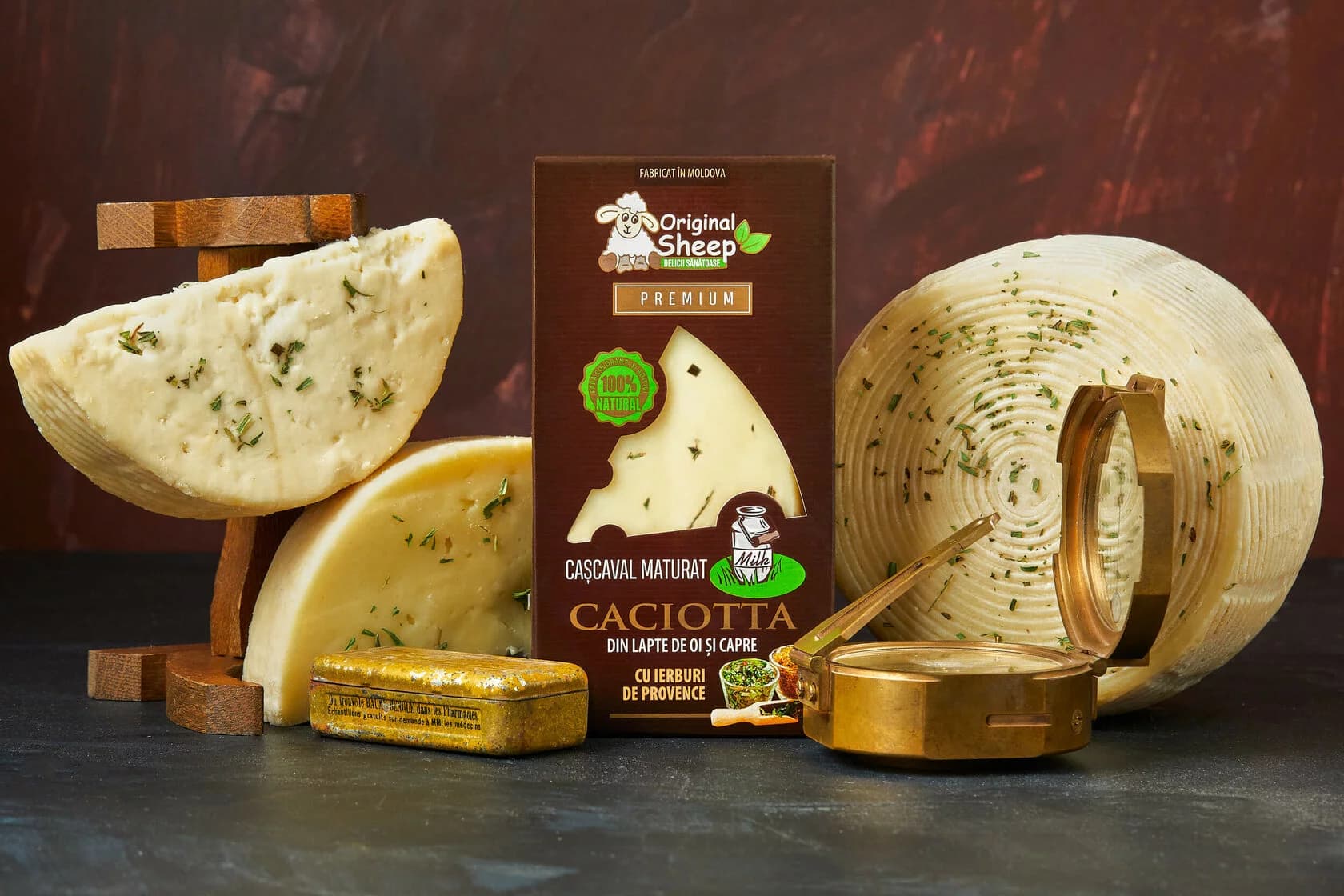 Cașcaval maturat "CACIOTTA" din lapte de capră si oi, cu ierburi de provence 250g