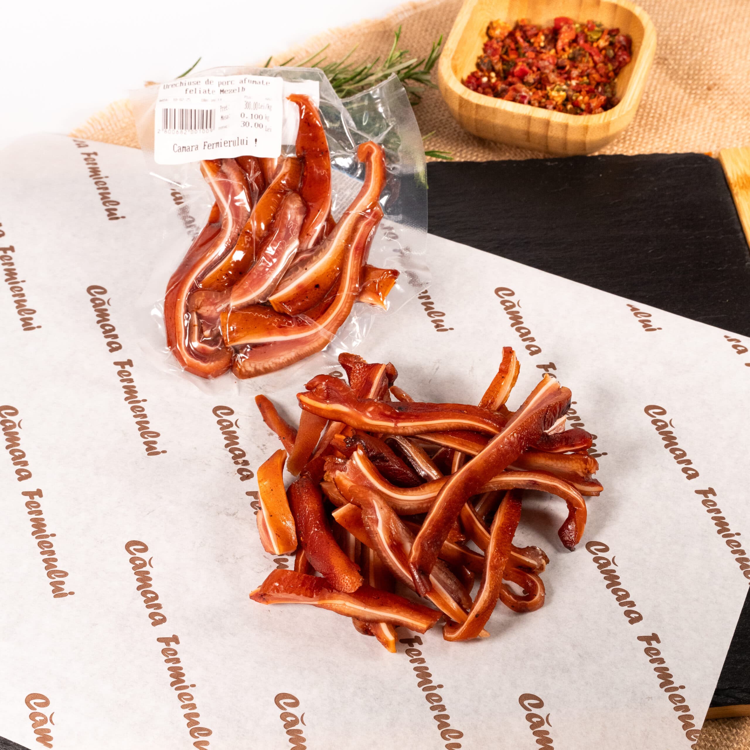 Urechiușe de porc afumate feliate "Mezelbrav" 100g