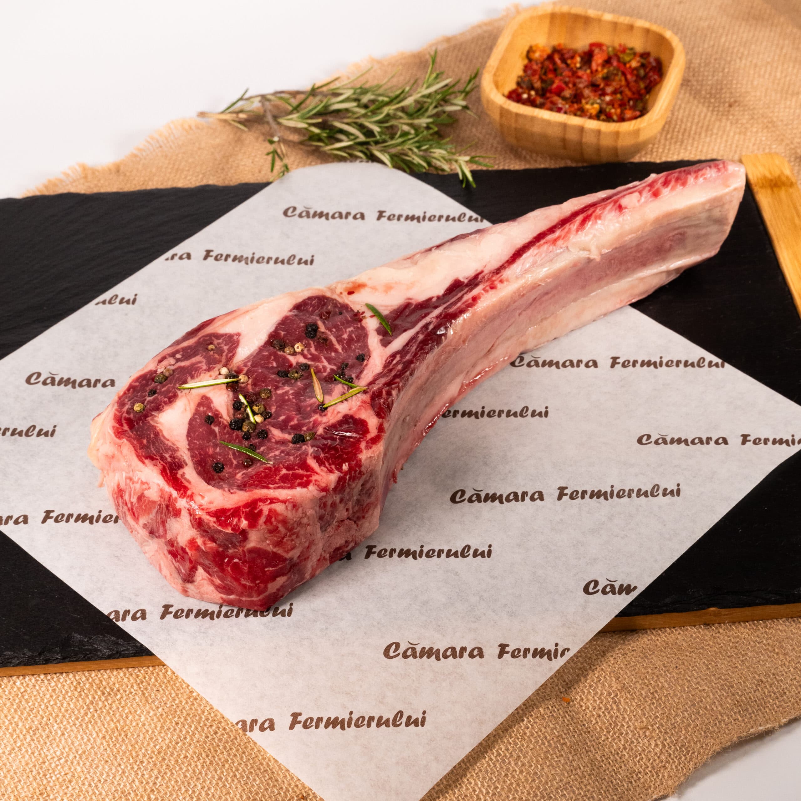 Tomahawk steak de vită maturat "Cămara"