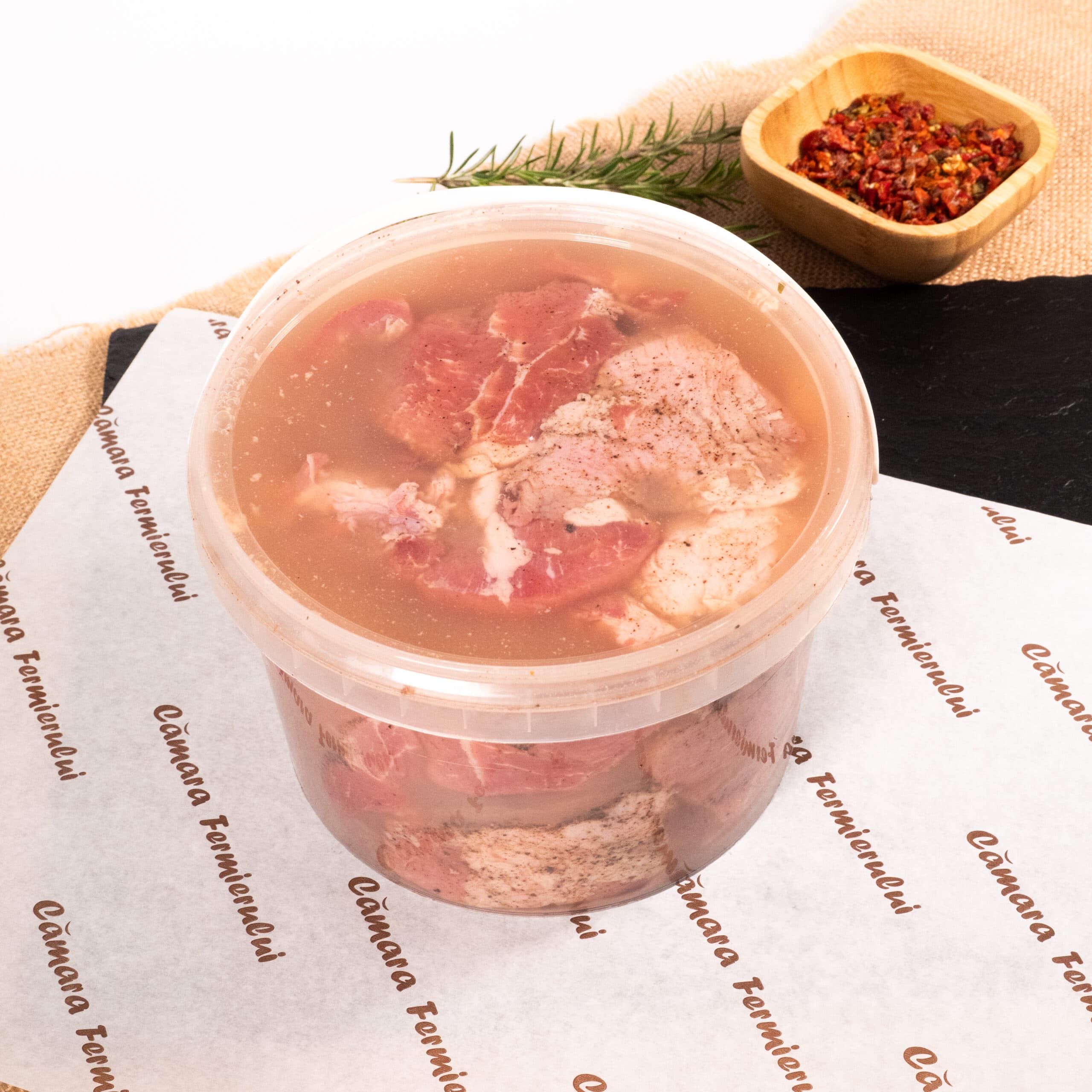 Frigărui "Caucazian" din pulpă de porc (căldărușă mare)